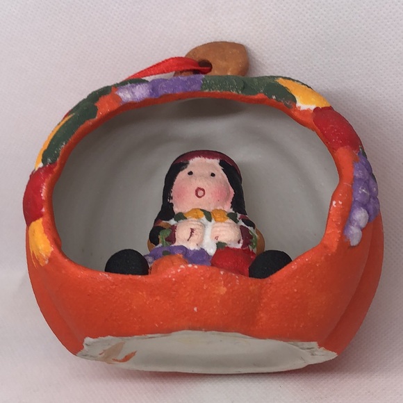 Thanksgiving Pumpkin Table Decoration Indian Woman ๐ฆ ๐ - Picture 5 of 5